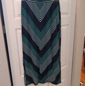 Old navy maxi skirt women's medium